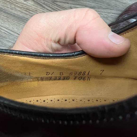 Johnston & Murphy Burgundy Wingtip Oxfords 11 D main image 4